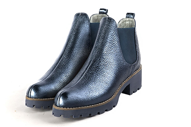 Denim blue women's ankle boots, with elastics. Round toe. Low rubber soles. Front view - Florence KOOIJMAN